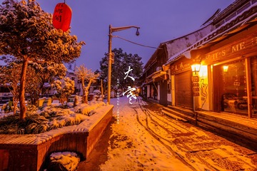 555047