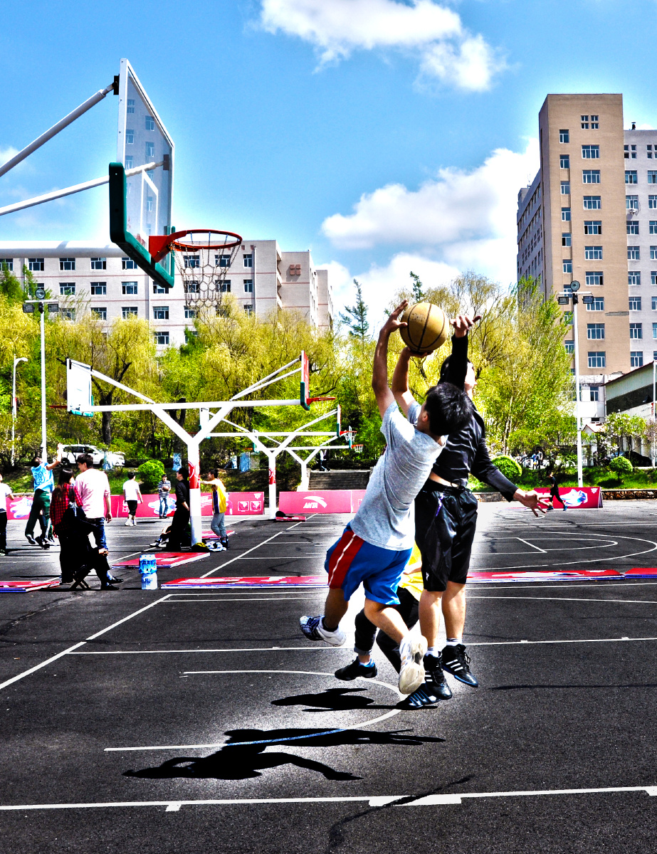 一场篮球赛 br />