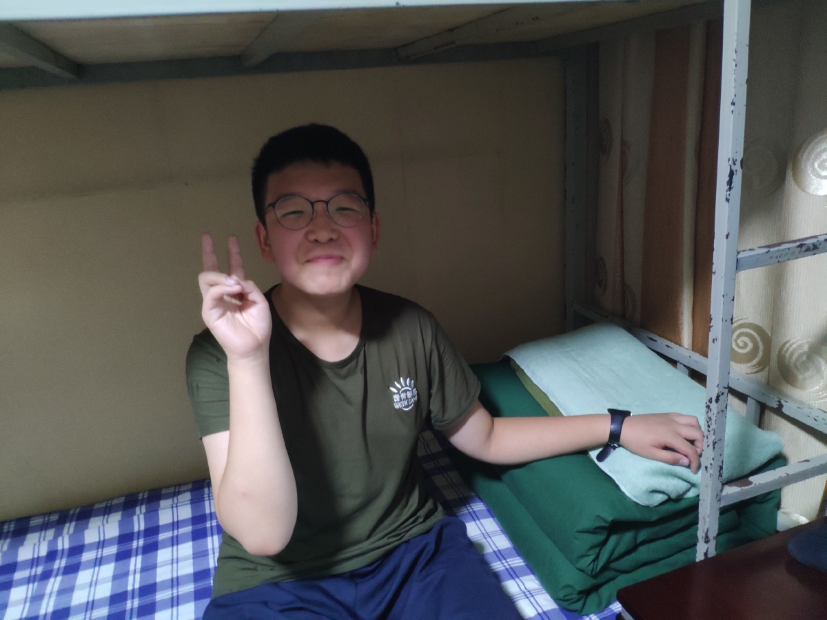 张宸浩参加军训