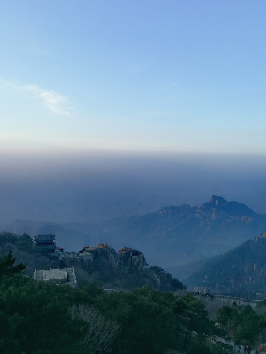 泰山影像61远眺傲徕峰 - 坏坏大男孩 - 图虫网