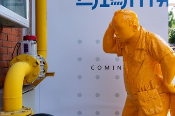 985007