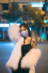 1406870