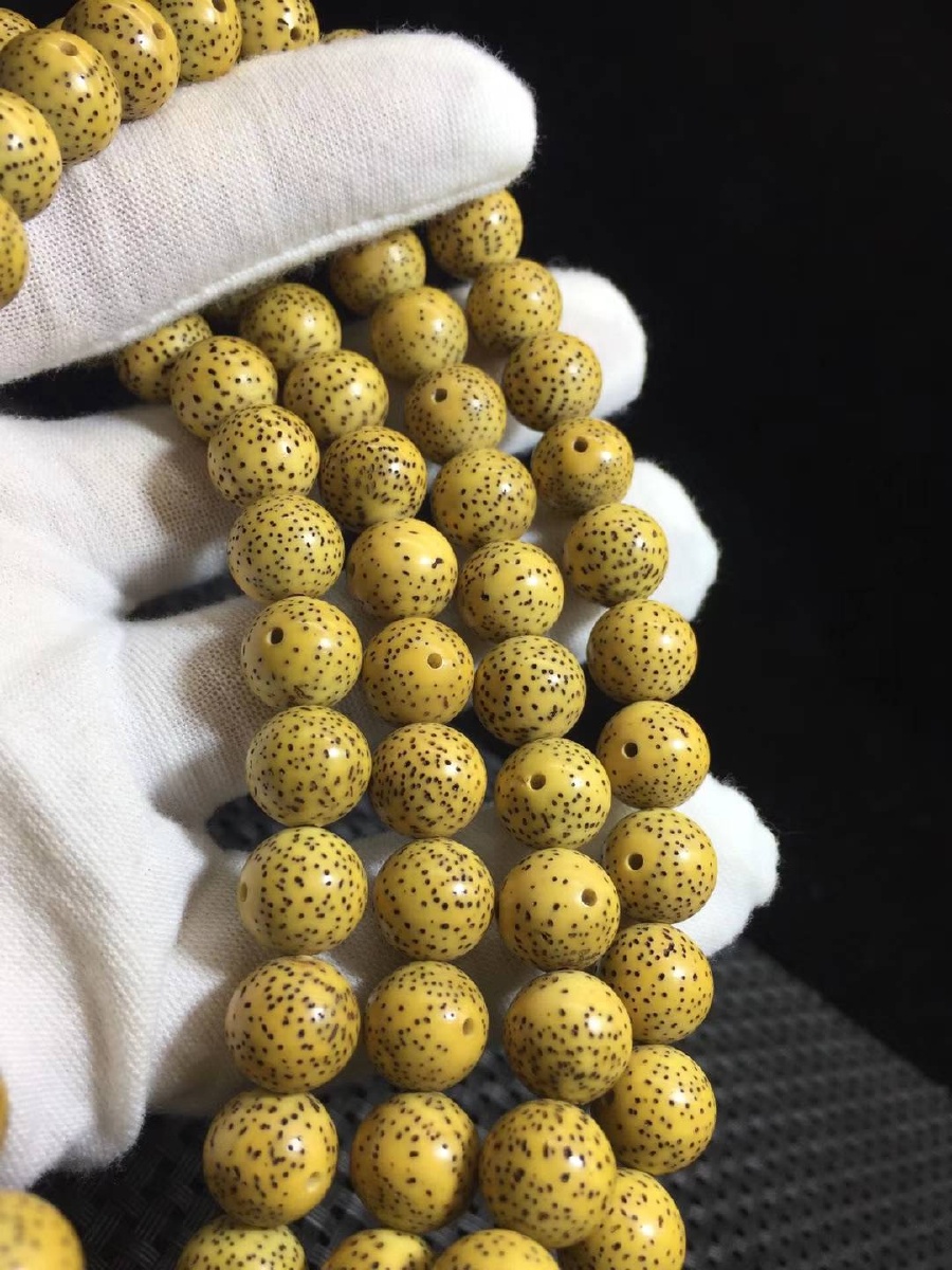 星月菩提极品原生态鸡油黄11圆珠