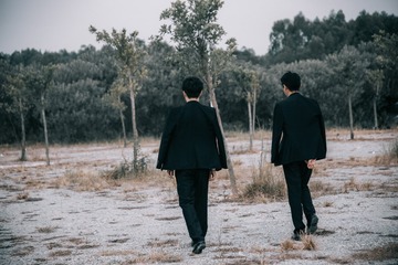 001