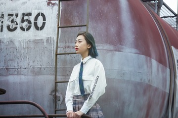 001