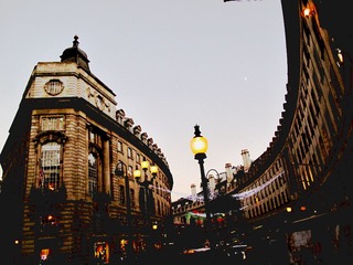 2伦敦大街夜景.jpg