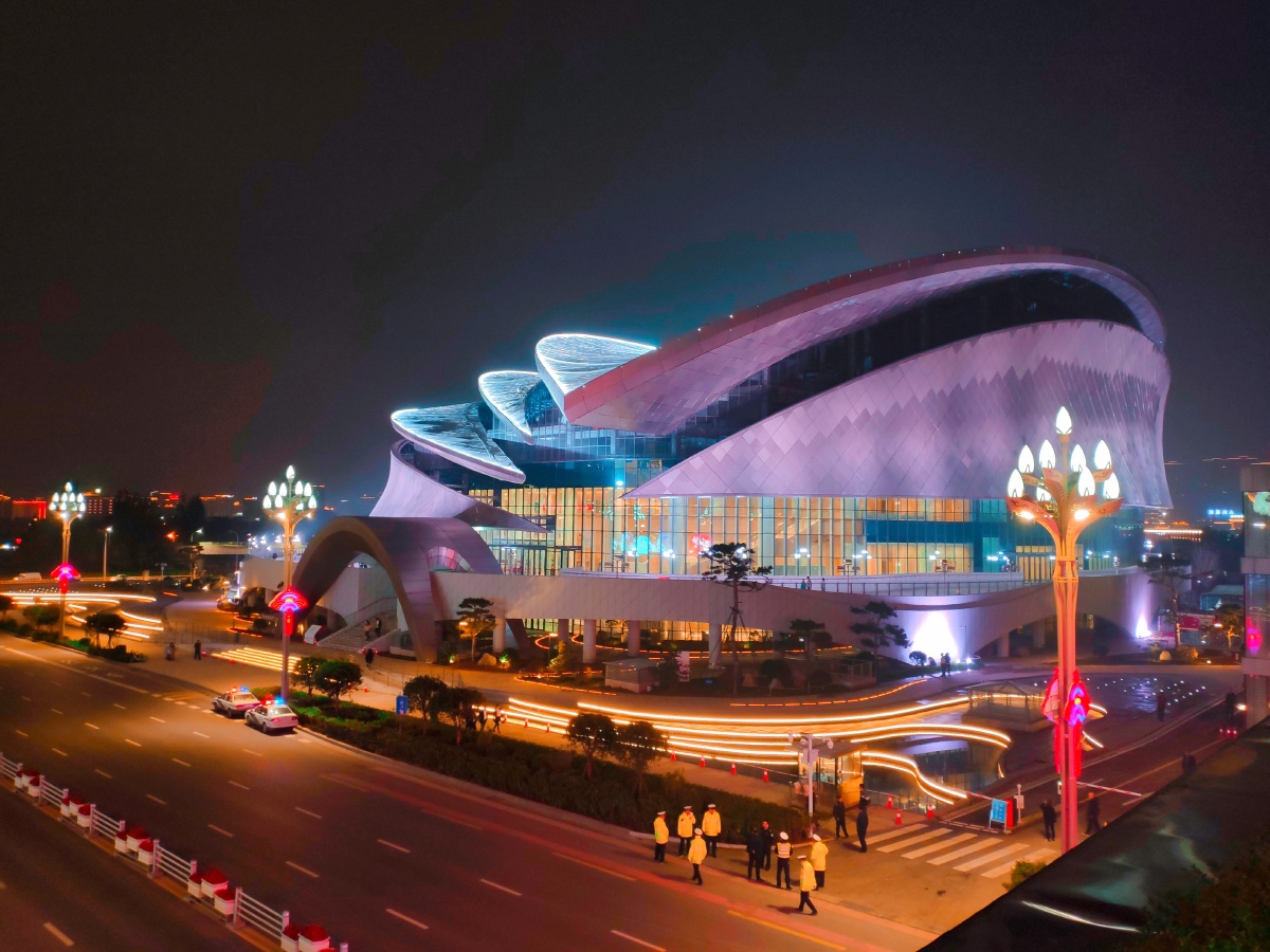 宝鸡大剧院落成了