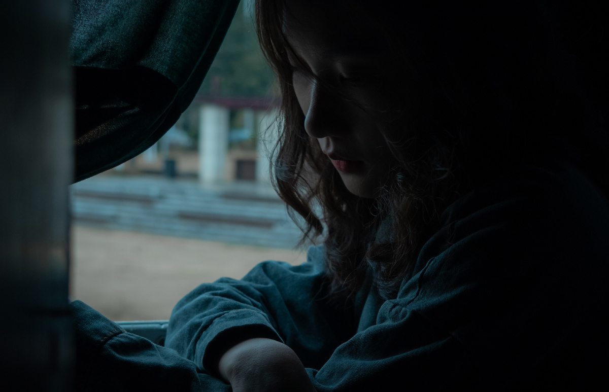 没有人会喜欢孤独只是比起失望随欲以及冷热交替后的纵横来说孤独会让