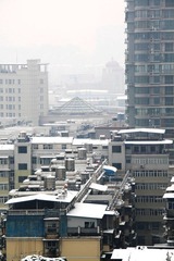 雪下的楼房