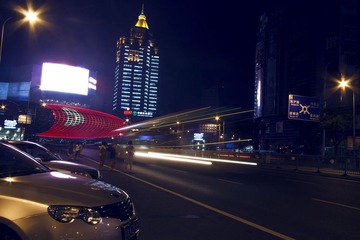夜已经很深了