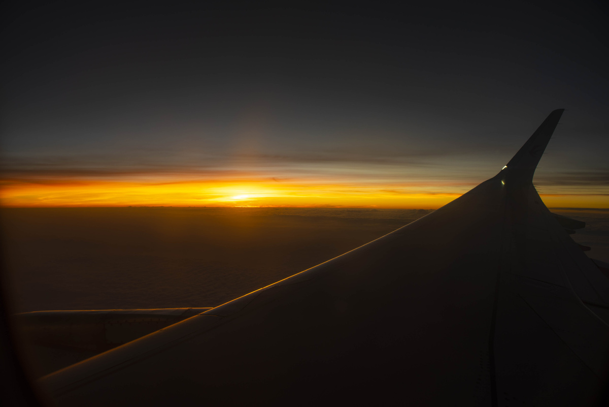 飞机上看日落