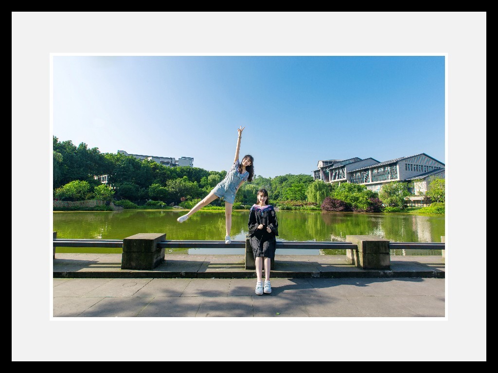 经常被情侣霸占的镜湖边,从未安静的坐着看过风景。