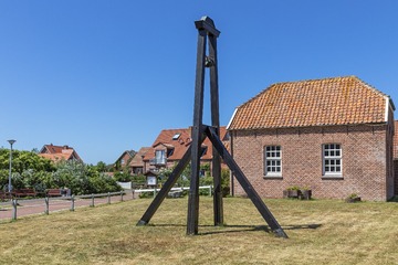 1680_185