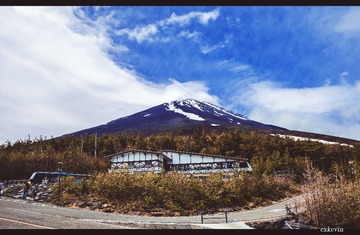 独峰富士山