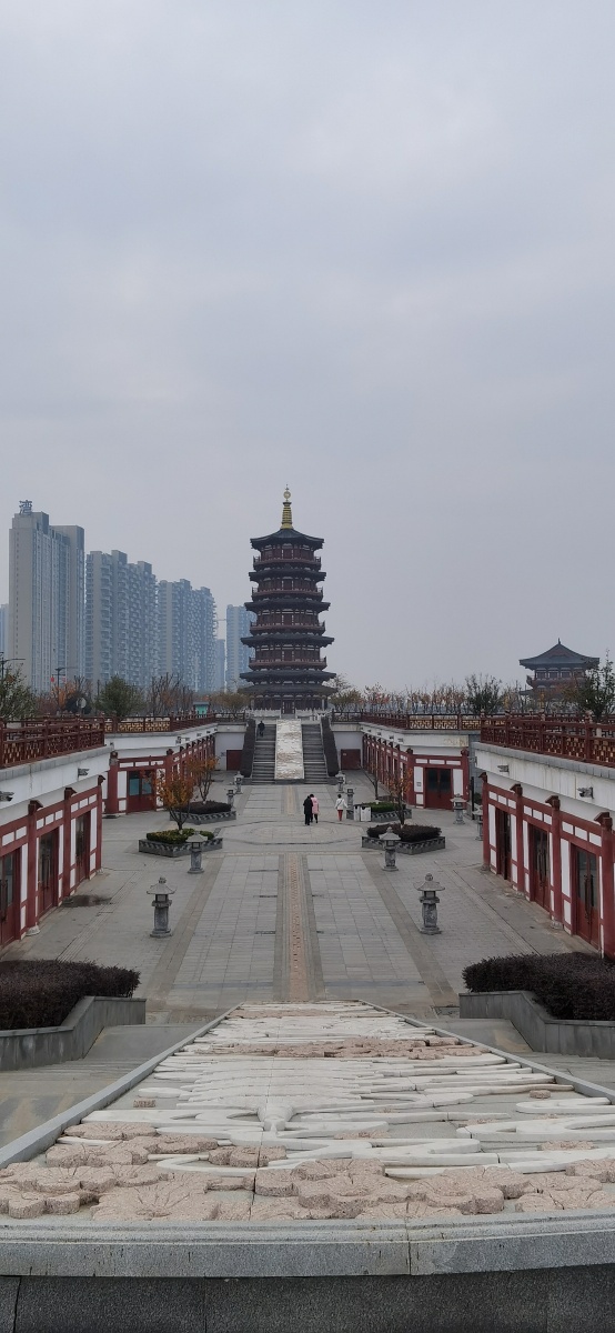 朱樱塔摄于洛阳洛浦公园一瀍壑朱樱景区