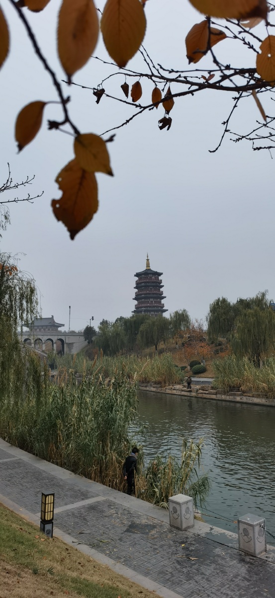 朱樱塔摄于洛阳洛浦公园一瀍壑朱樱景区