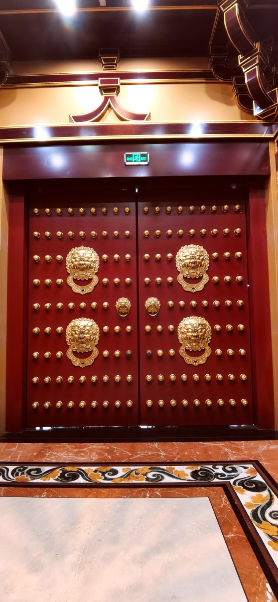 大红宫门龙头门环朱门鎏金门钉龙头门环皇权的象征