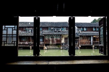 R0000813