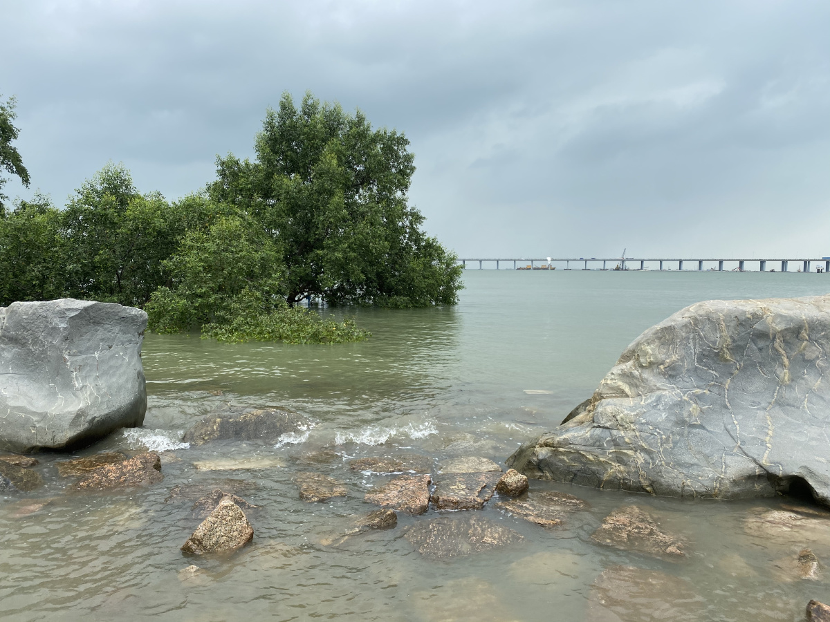 西湾滨海公园深圳宝安机场旁