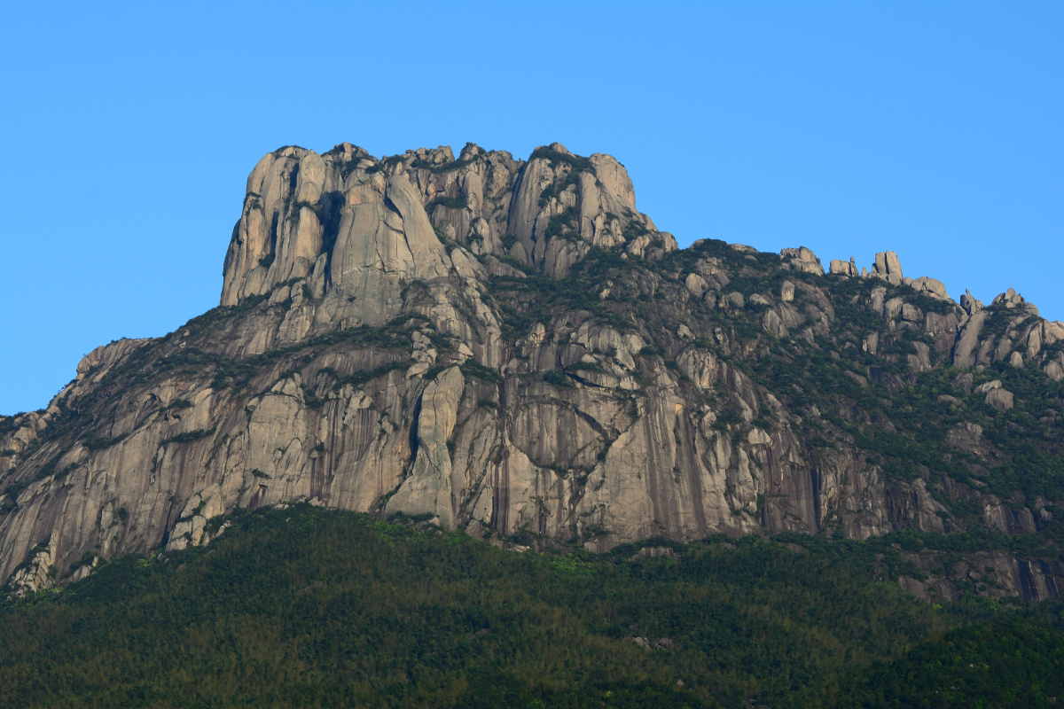灵山之水晶山风光