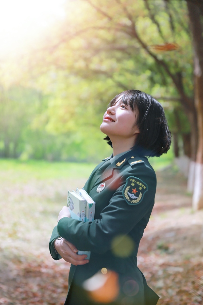 人生最美在军旅,青春最美是芳华.