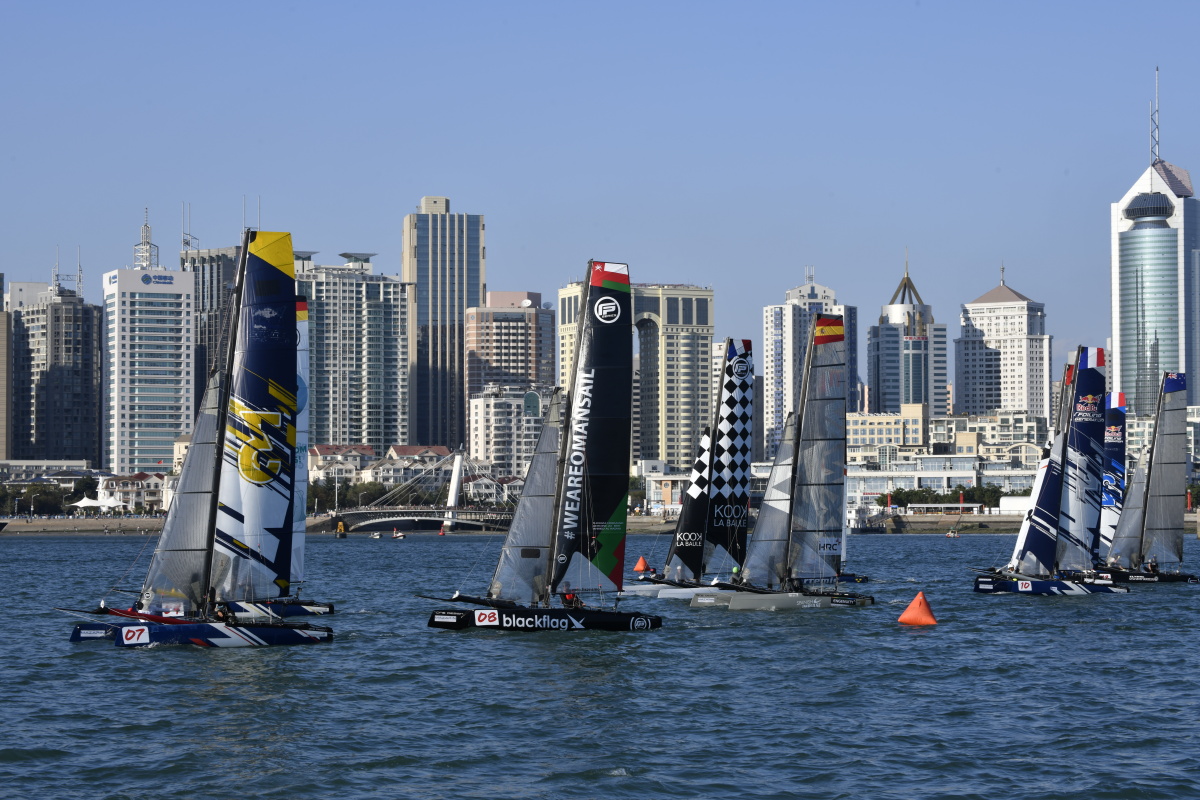 青岛奥帆中心帆船赛角逐