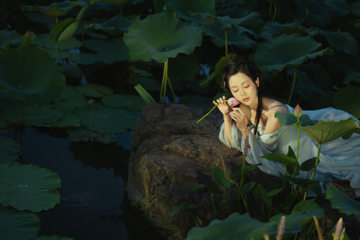 95『 荷叶罗裙一色裁 芙蓉向脸两边开 』 摄后@south南方南 - south