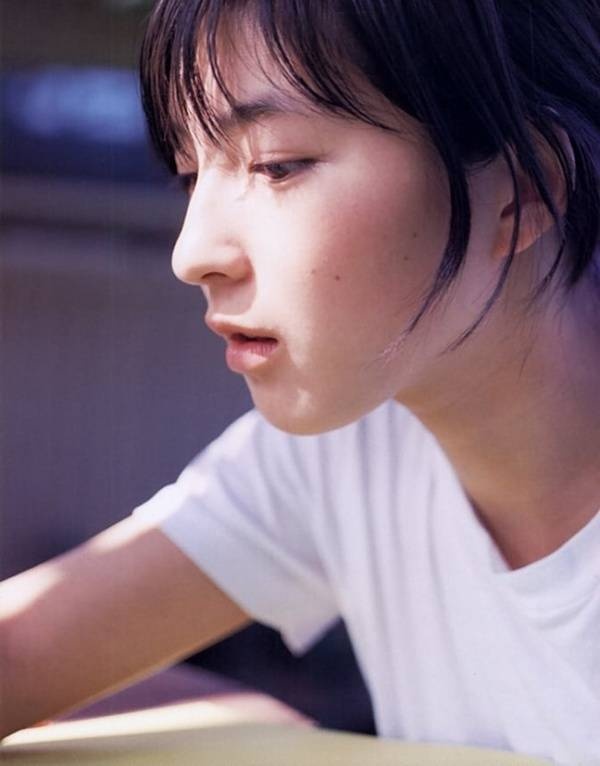 广末凉子太好看了吧