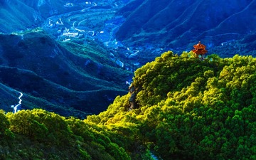 晨光里的百花山5