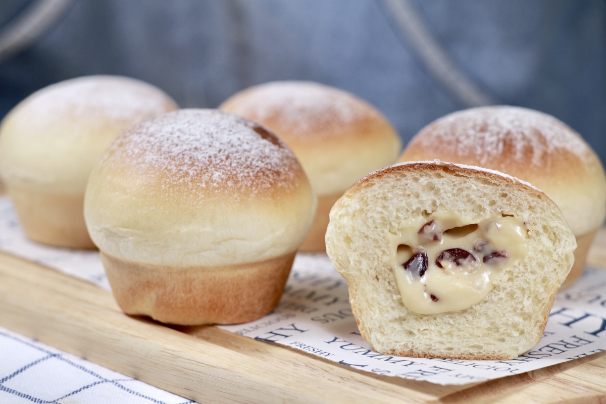 牛奶小面包卡仕达酱