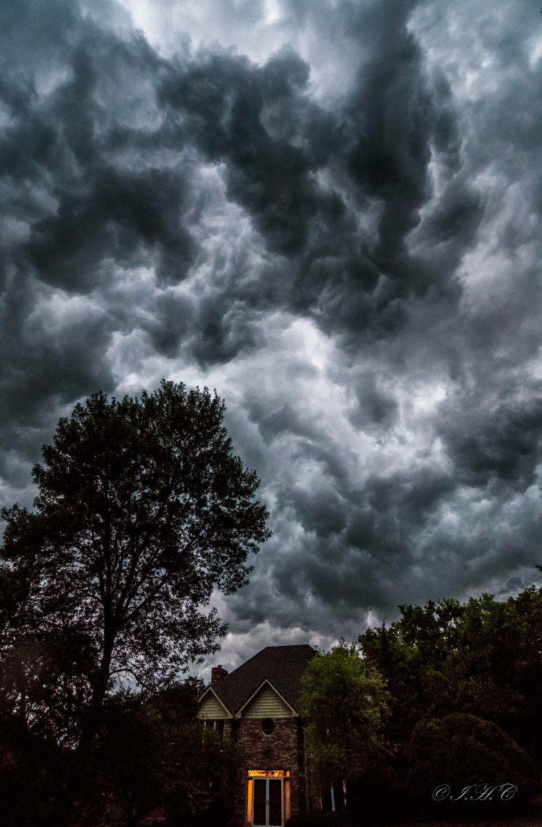 乌云压城城欲摧