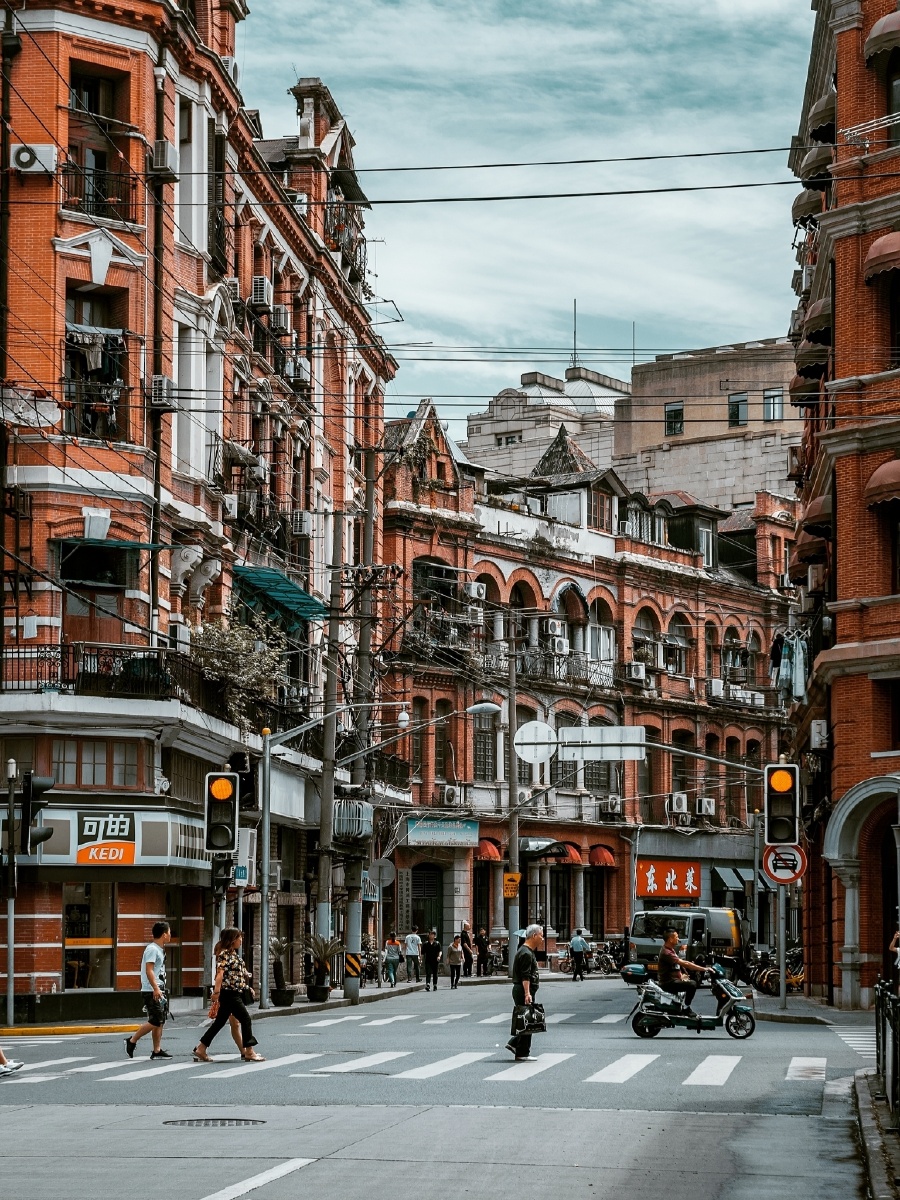 街头即景上海滇池路