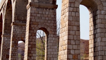 2015051