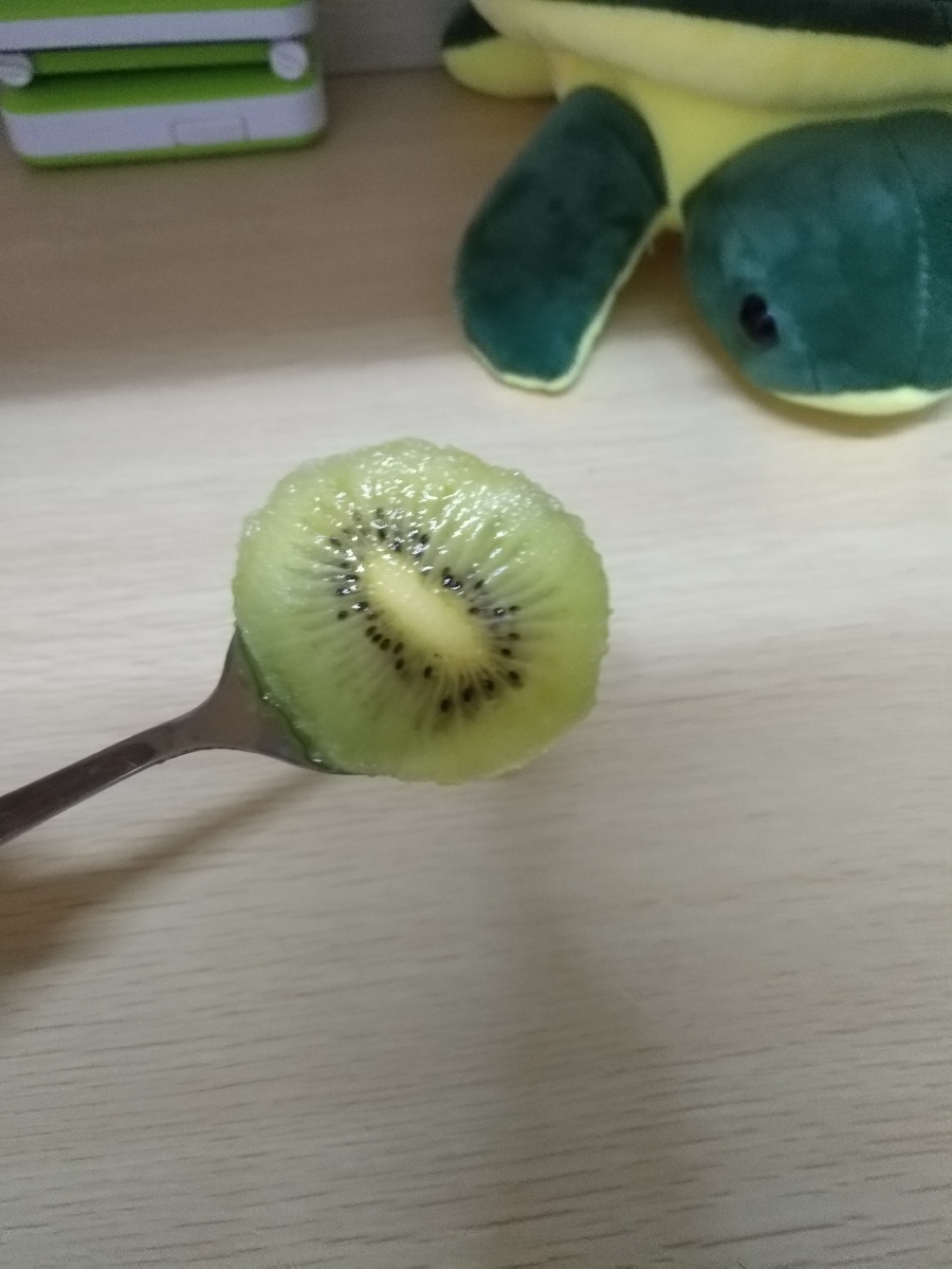 迷你猕猴桃?可好吃了,就是太小,一口就没了 - 箫然 - 图虫