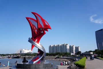 1908433