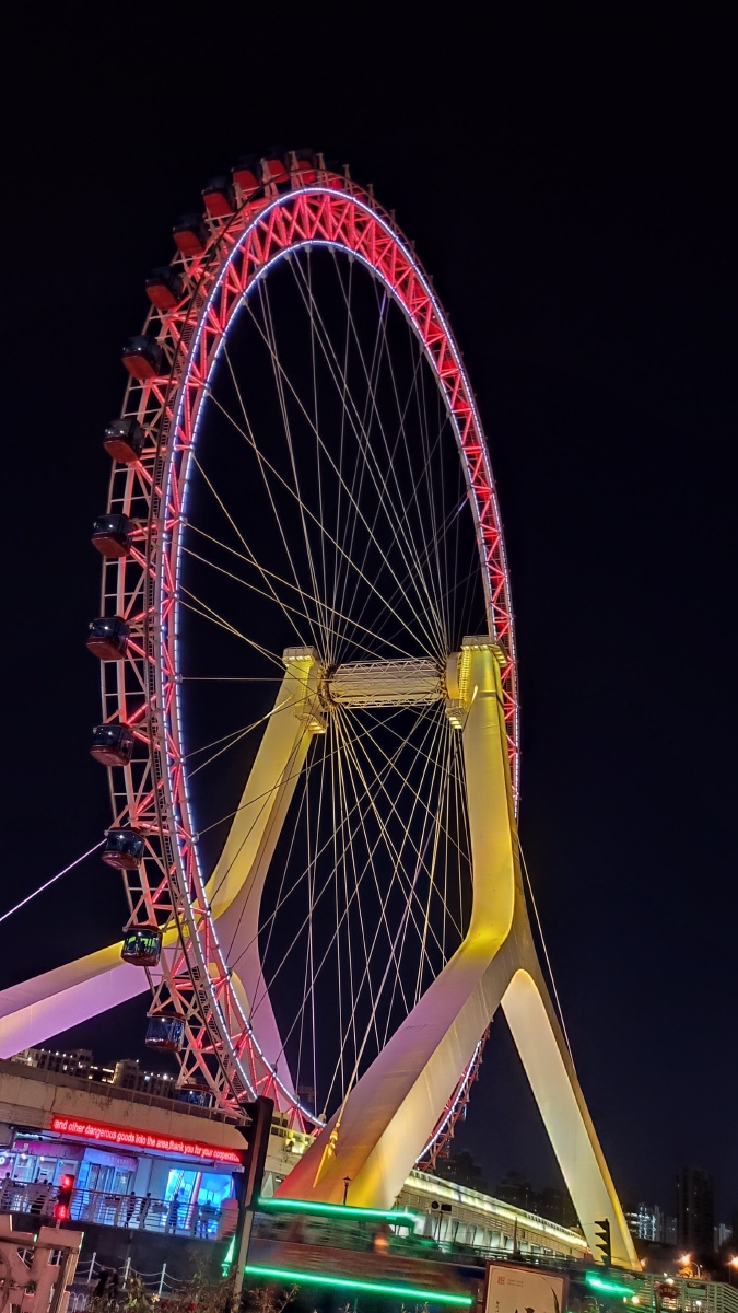 色彩摩轮天津海河摩天轮2021年8月27日小米k30