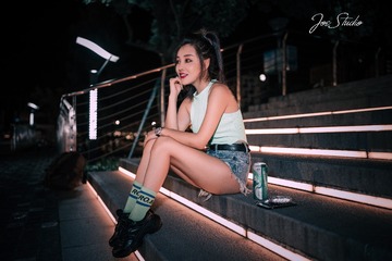 001