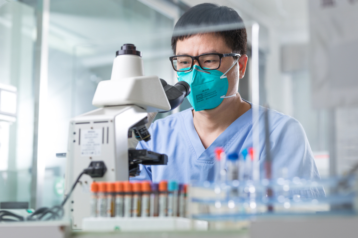 重症监护室抢救室化验室医生素材