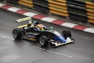 2013第六十届澳门格兰披治大赛车-青年冠军方程式（F3）系列赛 0717_调整大小