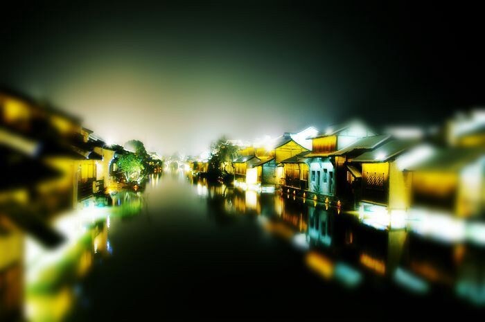 虚化夜景<br />
