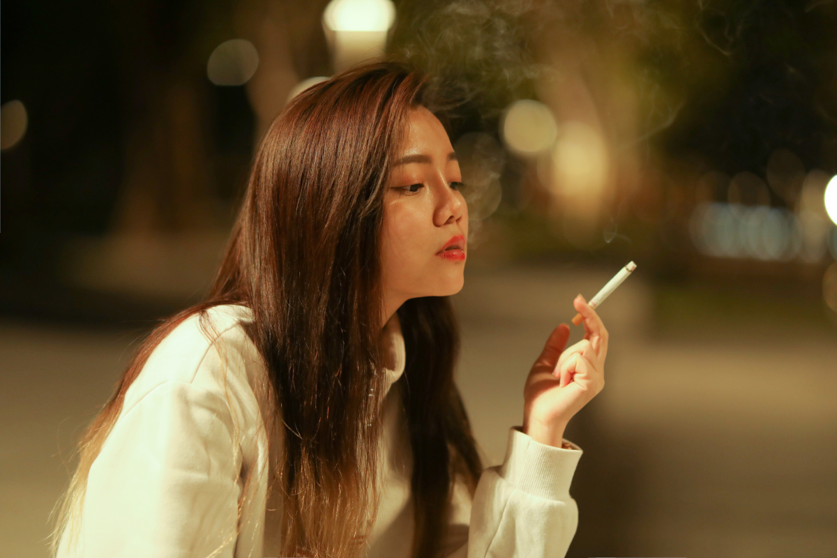 夜已沉默心事向谁说