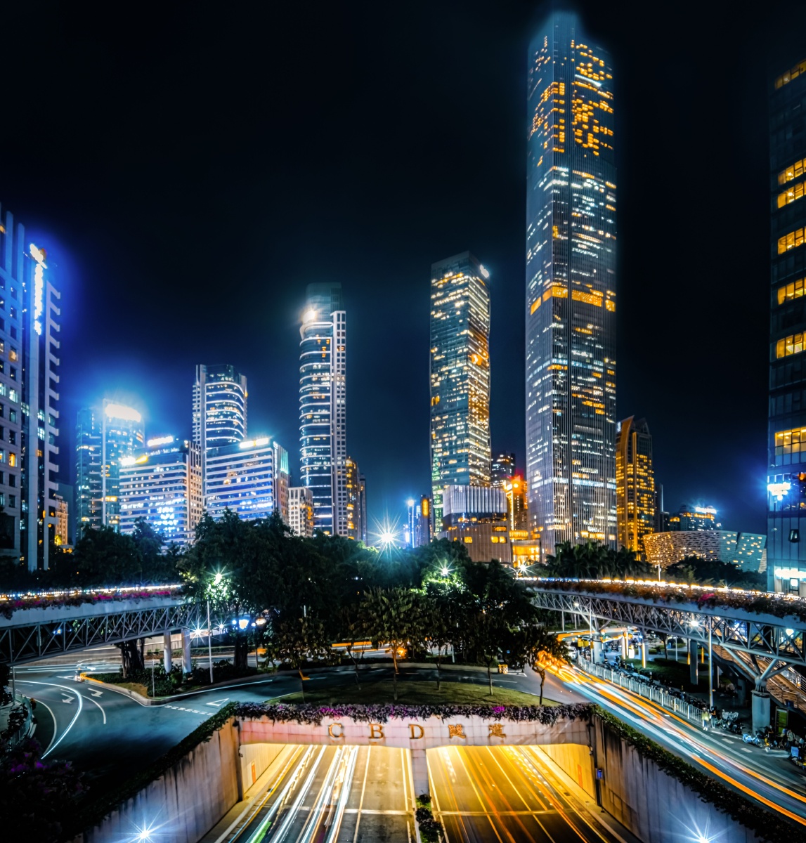 我用200元的鱼眼装下了广州的繁荣