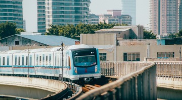 251102