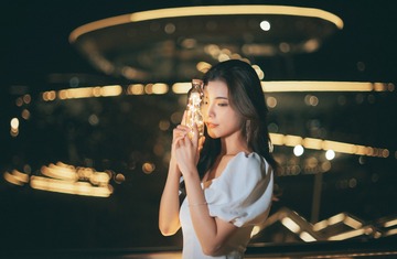 430978