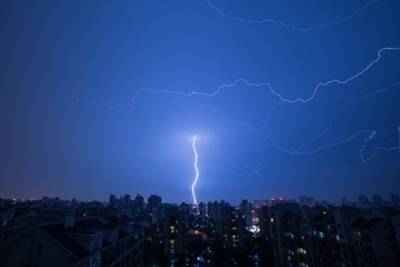 130804 闪电 02.jpg