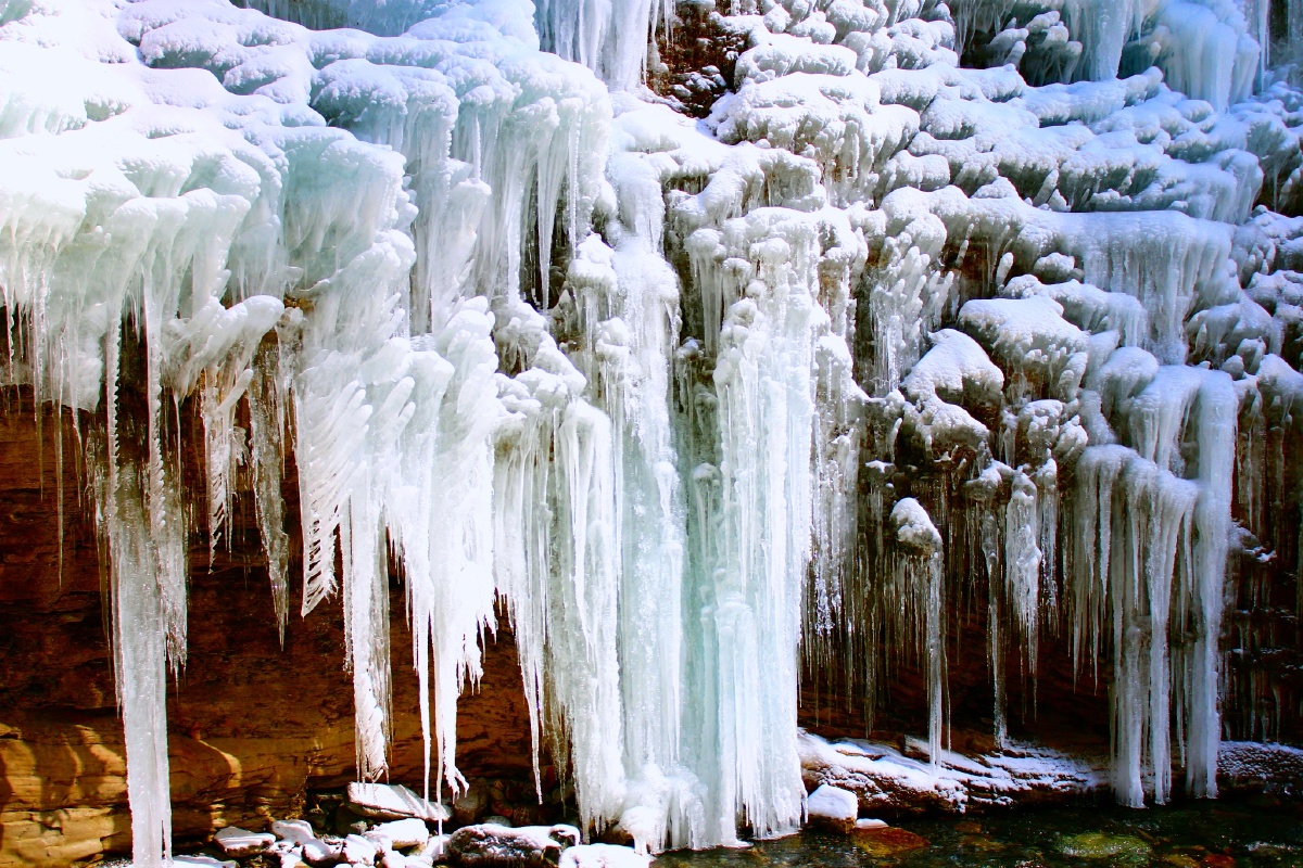 西南第一冰瀑布四川省绵阳市平武县虎牙景区