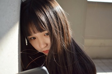 001