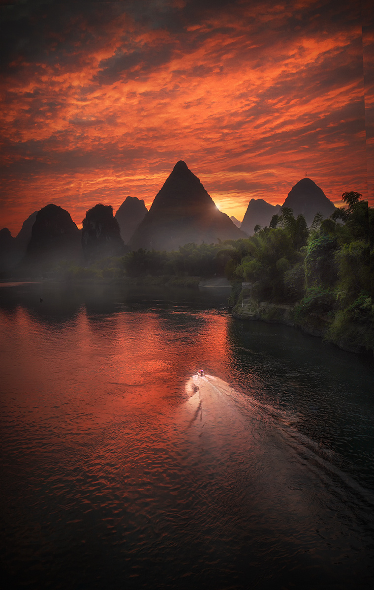 桂林朝霞山水情