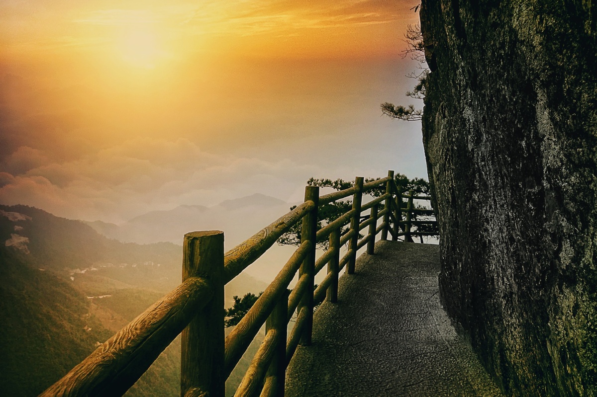 明月山
