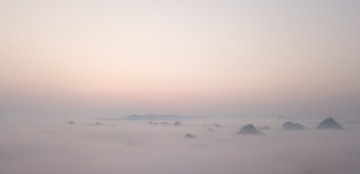 “群山之上的云海”拍摄于：贵州黔南荔波县水架山的山顶